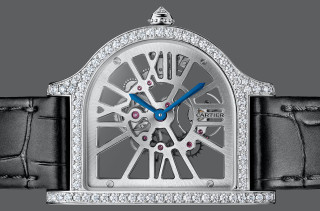 Privé Collection Cloche, Cartier. Вариация исторической модели часов Cartier, впервые представленных в 1920-х 