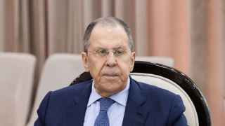 Не слишком важно, как фамилия у министра иностранных дел. Политикой в МИДе не занимаются – только попугайствуют