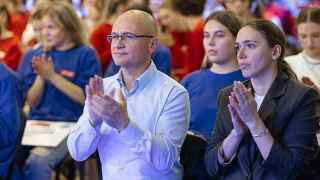 Сергею Кириенко хотелось бы преобразовать российских людей в податливую массу