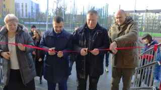 Марат Хуснуллин (второй справа) и оккупационные донецкие администраторы  могут не переживать: деньги будут