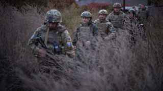 Президент Украины Владимир Зеленский во время рабочей поездки в Донецкую и Луганскую области