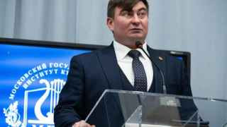 Так выглядит ректор «главного вуза страны по подготовке специалистов сферы культуры и искусства»