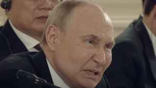 ...бросьте в меня камень