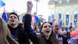 Десятки тысяч человек вышли на протесты в Грузии из-за закона об иноагентах