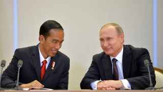 Джоко Видодо (слева), президент Индонезии, в скором будущем сможет трубить об экономической победе над РФ