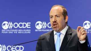 «Мы платим очень высокую цену за войну», – заявил Альваро Сантос Перейра, исполняющий обязанности главного экономиста ОЭСР