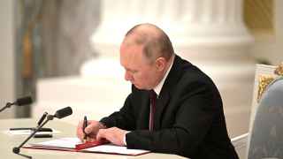 Подписание указов о признании Донецкой и Луганской народных республик