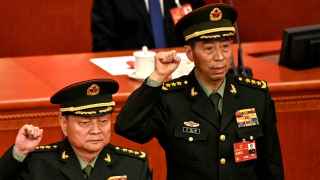Генерал Ли Шанфу (справа)